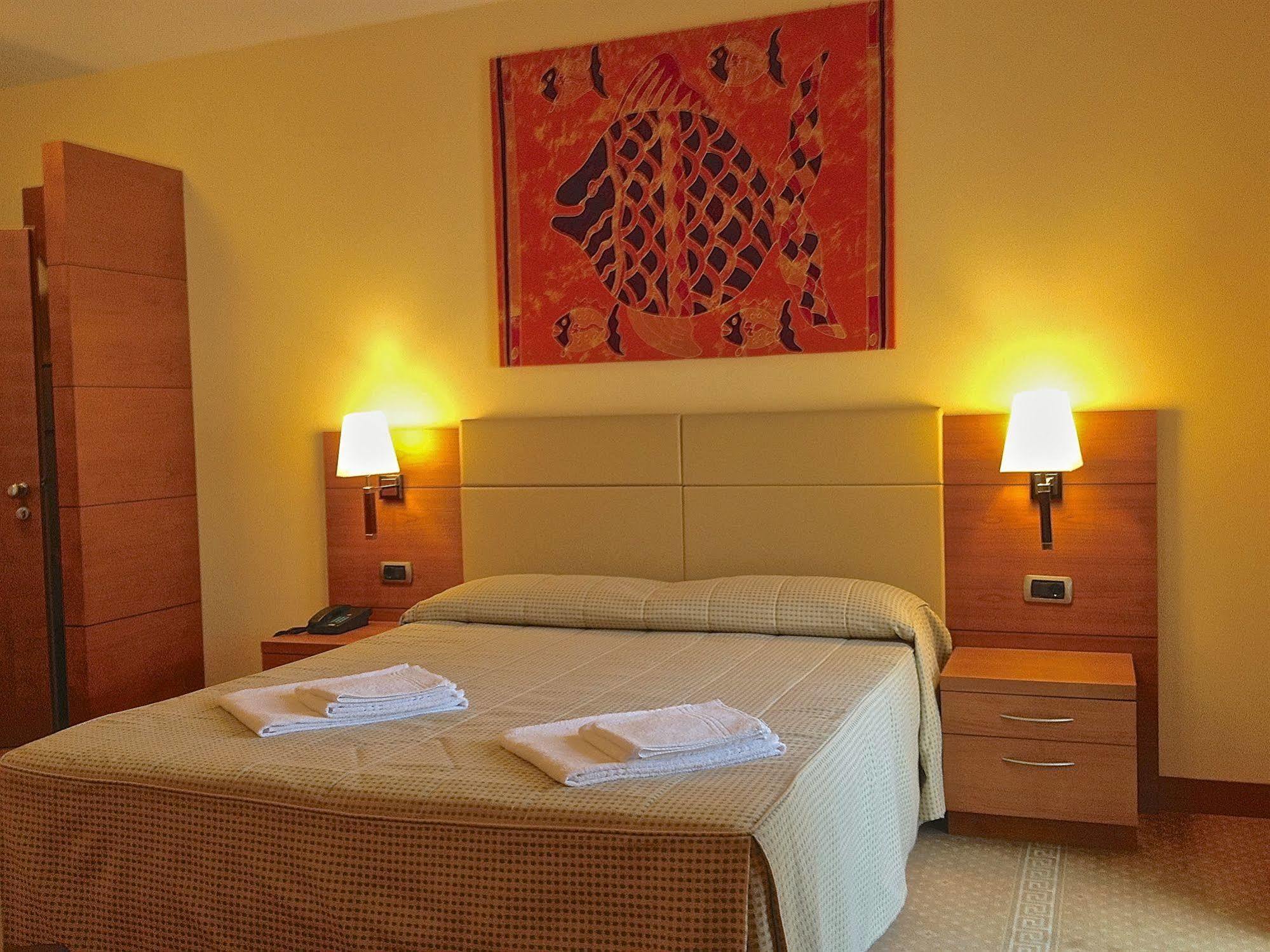 Relais San Giusto Hotel กัมปีเตลโลดีฟัสซา ภายนอก รูปภาพ