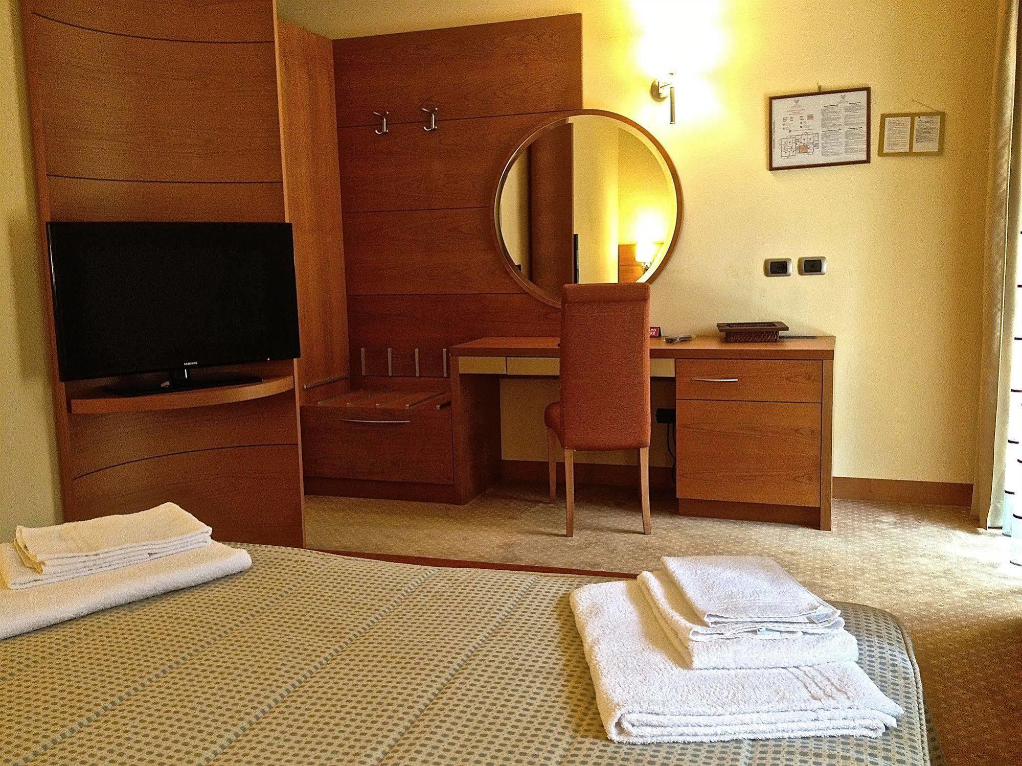 Relais San Giusto Hotel กัมปีเตลโลดีฟัสซา ภายนอก รูปภาพ