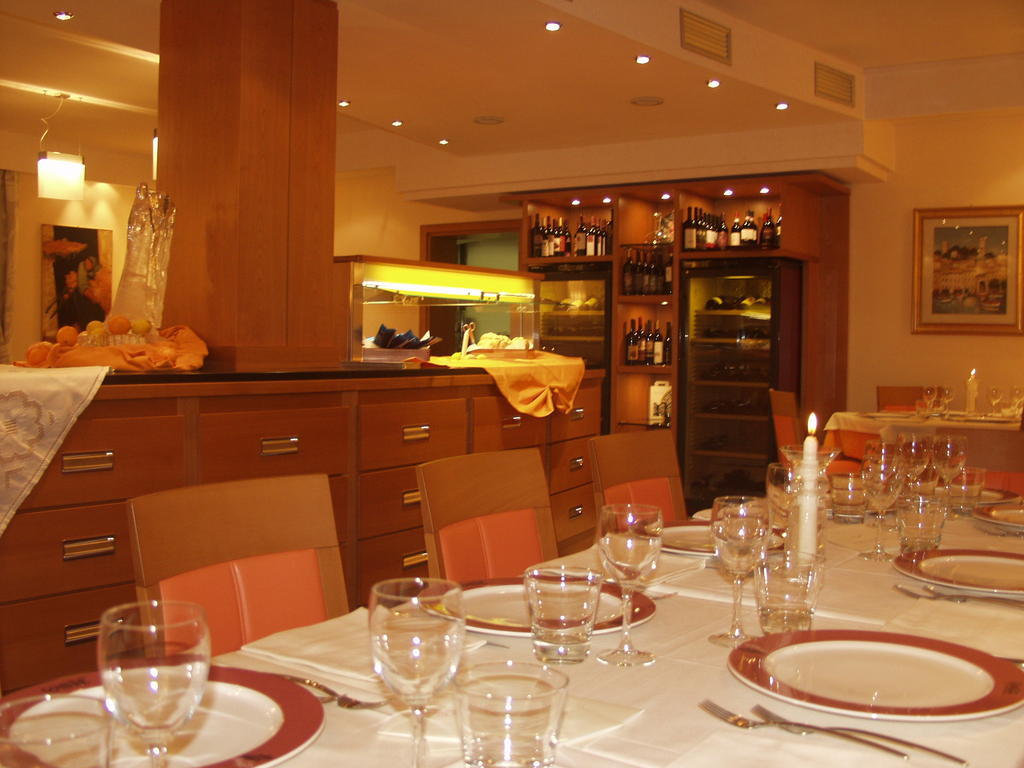 Relais San Giusto Hotel กัมปีเตลโลดีฟัสซา ภายนอก รูปภาพ